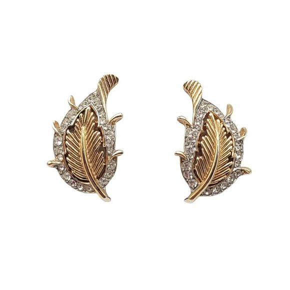 TRIFARI 1960s Pave Clear Rhinestone Textured Leaf Clip Earrings Vintage HTF - Picture 1 of 5